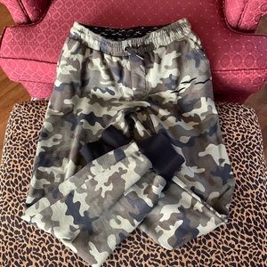 Lazypants camo sweat pants